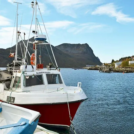 Four-bedroom Holiday In 2 Torsken
