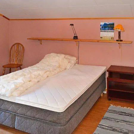 Four-bedroom Holiday In 2 *